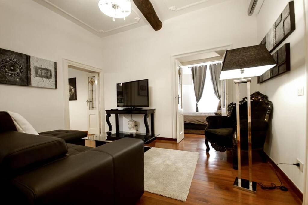 Banchi - Classic Between Navona And Campo Dei Fiori Apartamento
